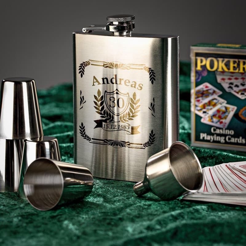 Edelstahl Flachmann Geschenk-Set mit Gravur für Männer – 7-teiliges Set zum Geburtstag