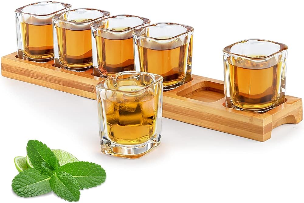 Schnapsgläser-Set mit 6 Haltern und Servierbrett für Whisky & Likör