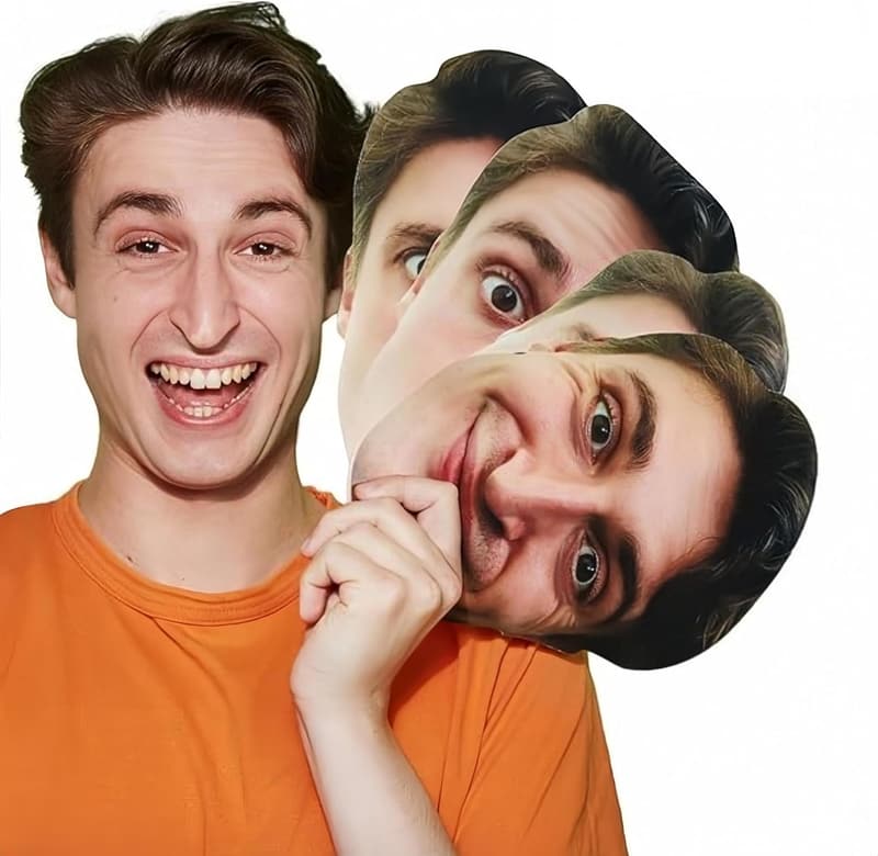 Personalisierte Kartonmaske mit Foto für Halloween und Graduierung