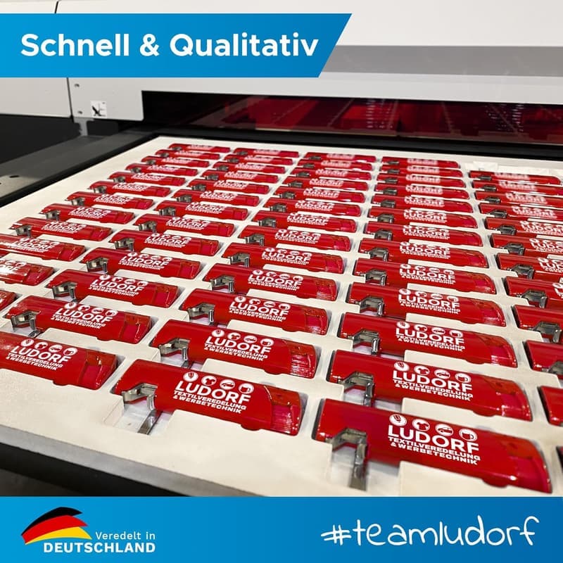 Personalisierte rote Feuerzeuge mit Flaschenöffner – 50 Stück für Promotions
