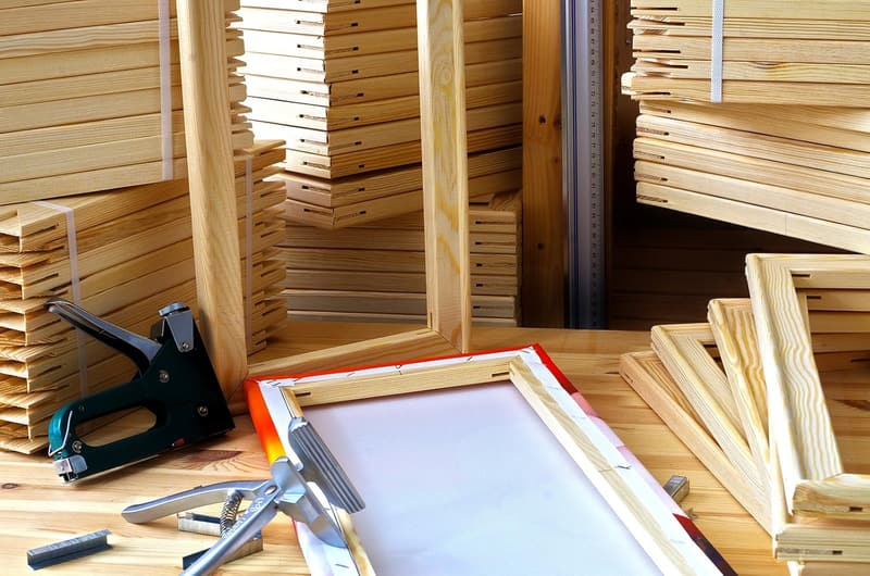 Persönliches Leinwandbild 20x30 cm mit Holzrahmen – Ihr Foto sofort online