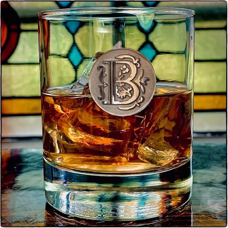 Personalisierte Whiskygläser mit Monogrammgravur für Männer