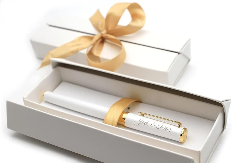 Personalisierter Metall Kugelschreiber mit Geschenkbox für alle Anlässe