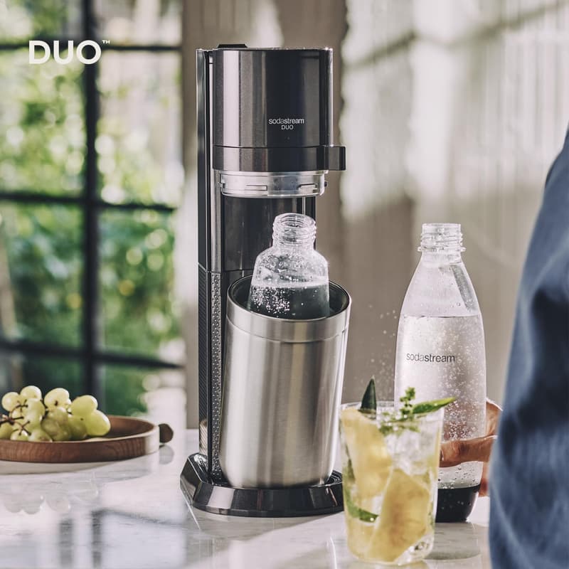 SodaStream DUO Wassersprudler mit CO2-Zylinder und 4 Flaschen, Titan