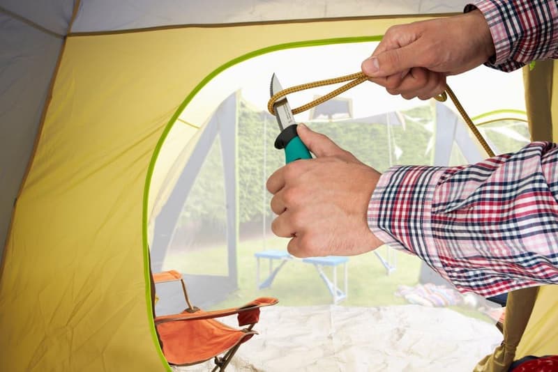 wolfcraft Outdoormesser mit gezahnter Klinge für Camping und Handwerk