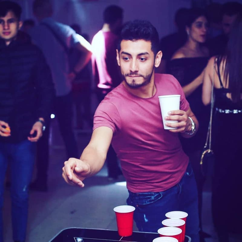 Beer Pong Tisch mit LEDs - Klappbar & transportabel, kratzfest, wasserdicht