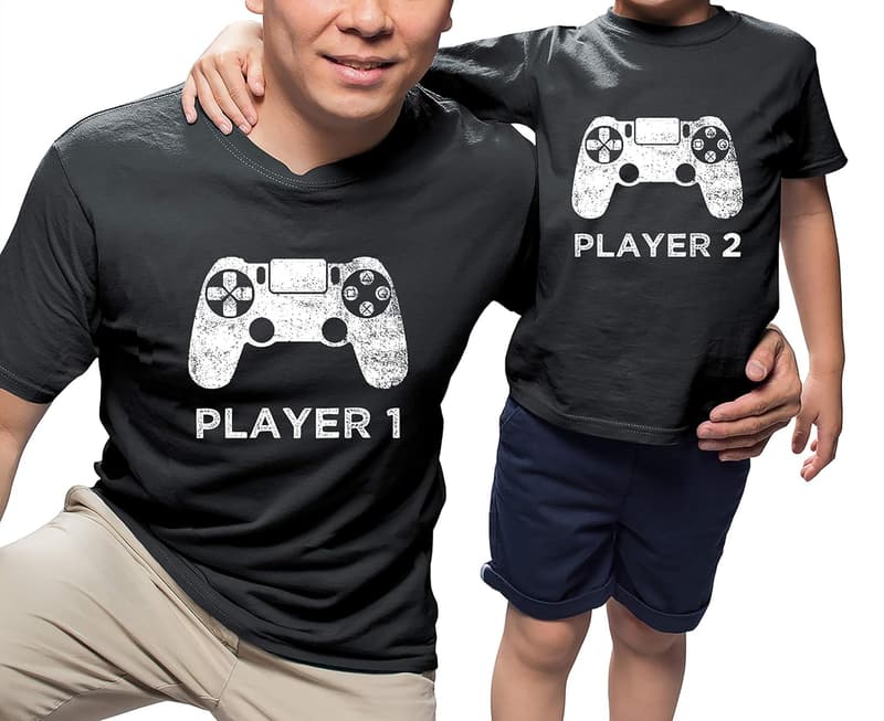 Partnerlook T-Shirts für Papa und Sohn - Spieler 1 & 2