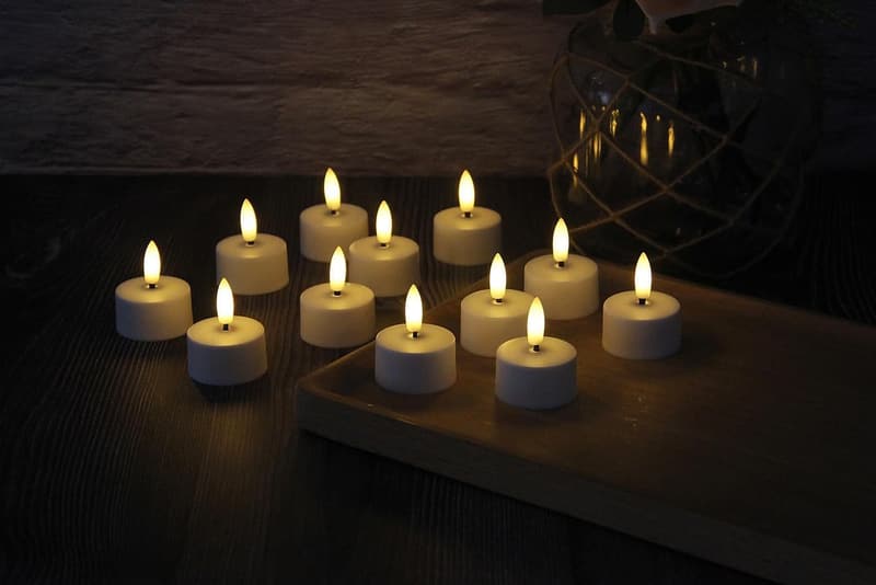24er-Set LED-Teelichter mit USB-Ladestation und Fernbedienung