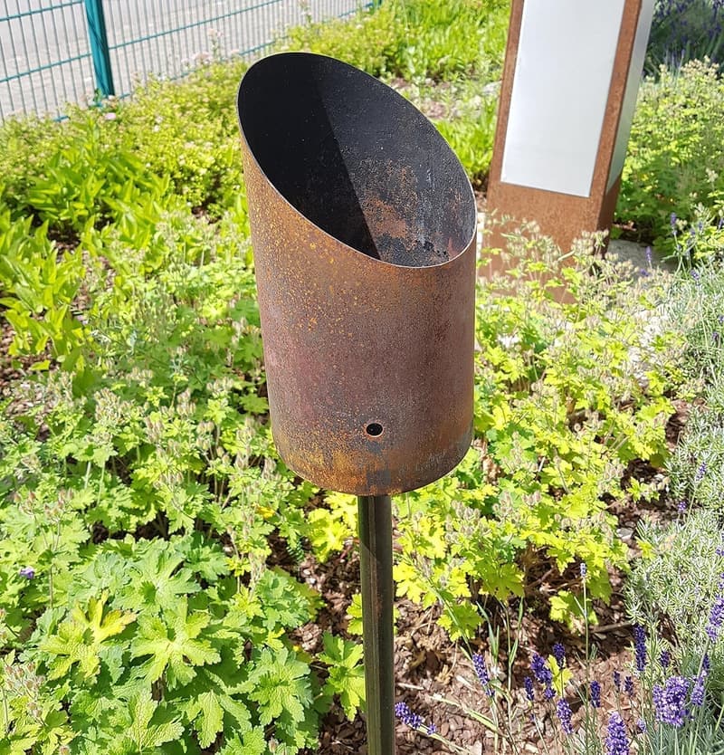 Gartenfackel aus Stahl in Rostoptik