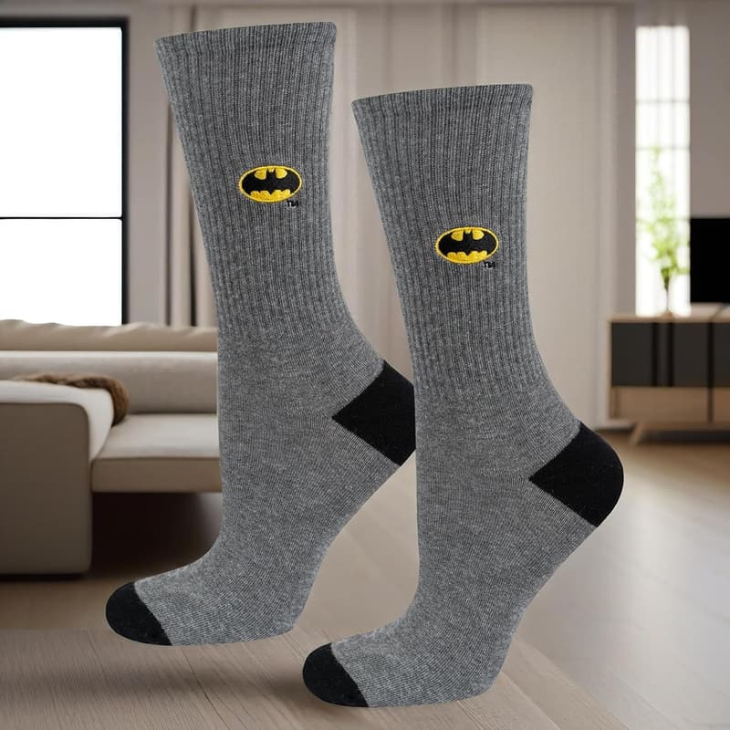 Batman & Superman Socken Set für Männer mit Becher und Anhänger