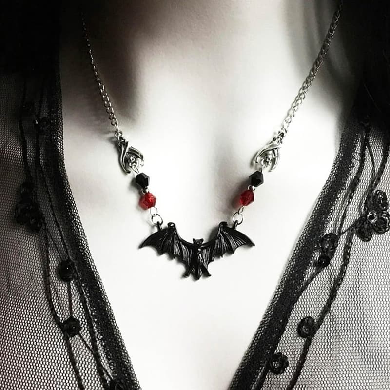 Gothic Halloween Choker Halskette mit Fledermaus und Spinne für Frauen