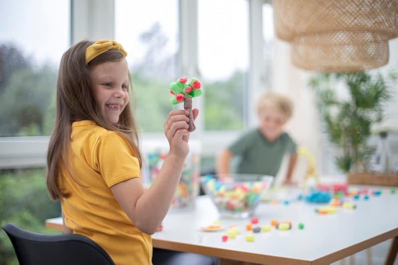 Buntes Playmais Bastel-Set für Kinder ab 3 Jahren – Kreativität & Motorik fördern