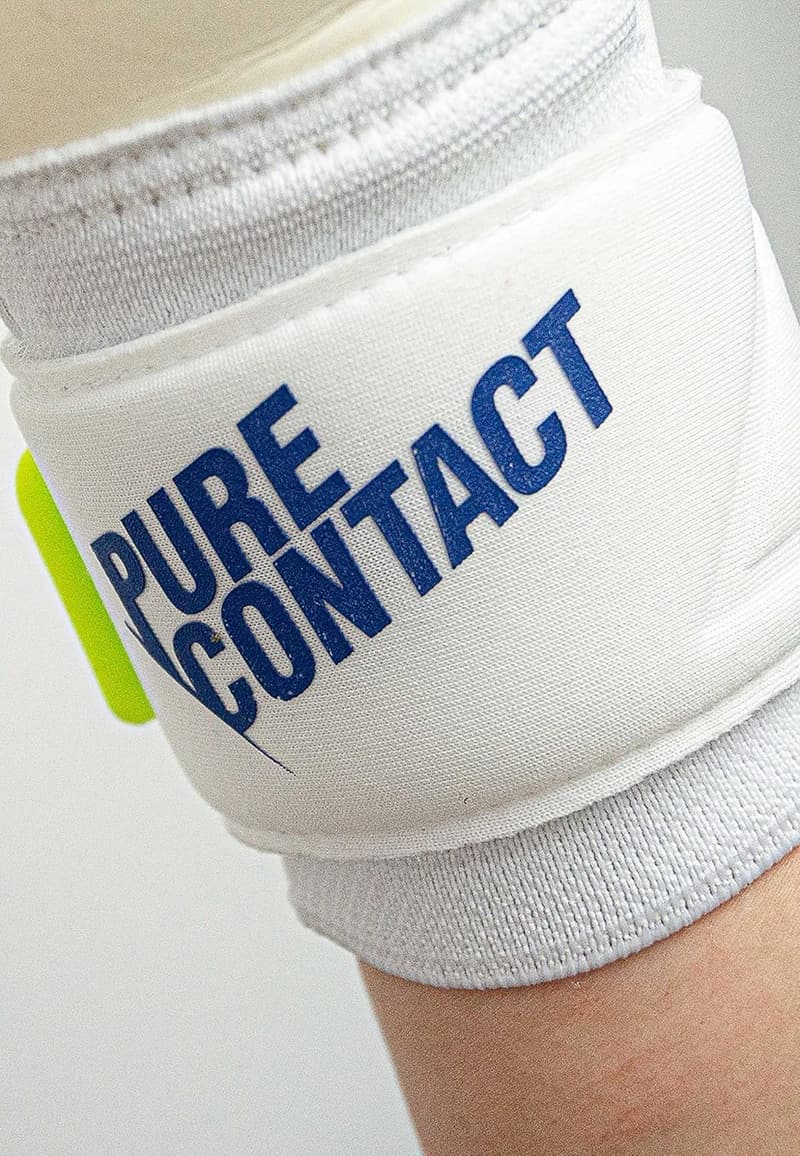 Reusch Pure Contact Torwarthandschuhe für Jugendliche mit hervorragendem Grip
