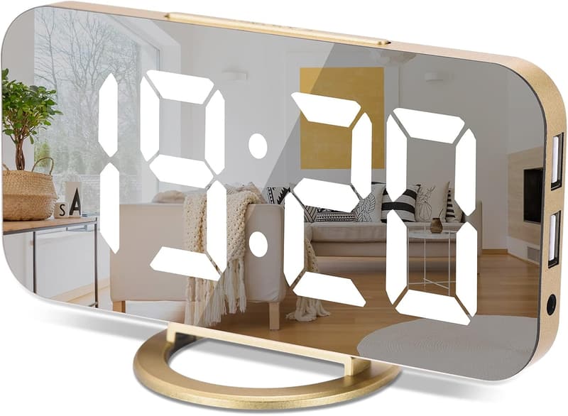 Moderner Digitaler Wecker mit LED-Display und USB-Ports - Gold