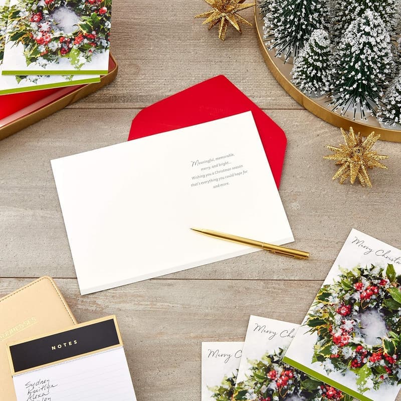 Verschneiter Kranz: 40 Hallmark Weihnachtskarten mit Umschlägen
