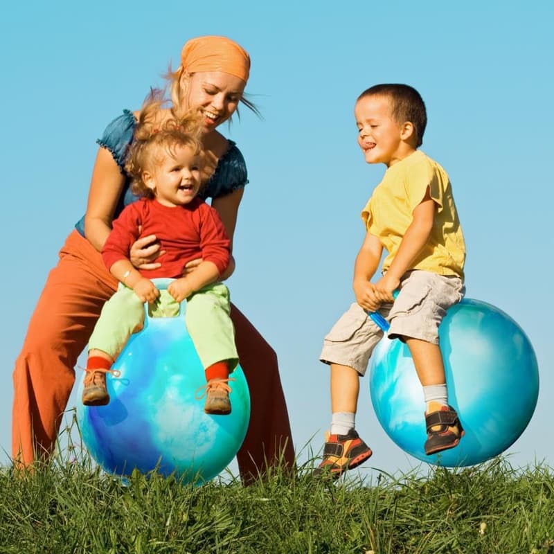 Aufblasbarer Hüpfball für Kinder - 45 cm, max. 100 KG, blau