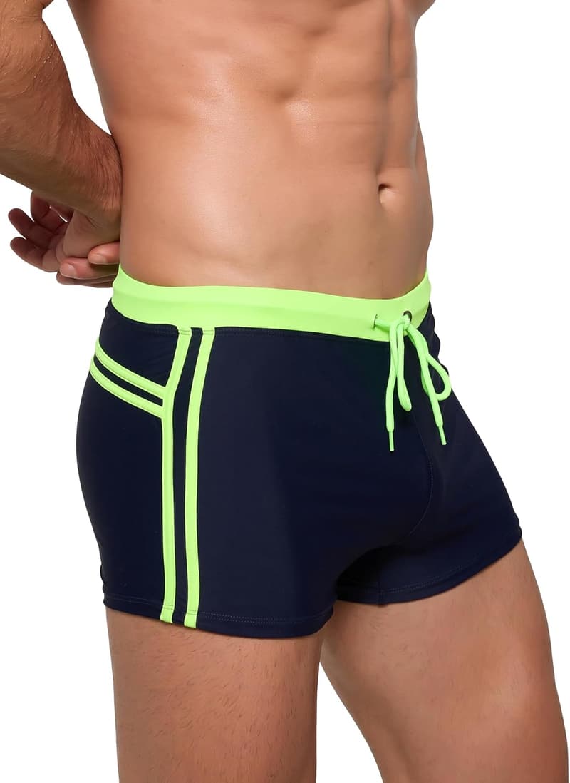 Kurze Badeshorts für Herren mit UV-Schutz und Tunnelzug