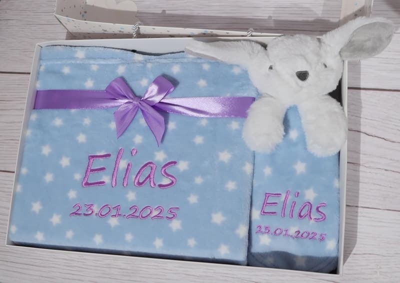 Personalisierte Babydecke mit Schmusetuch zur Geburt oder Taufe, blau