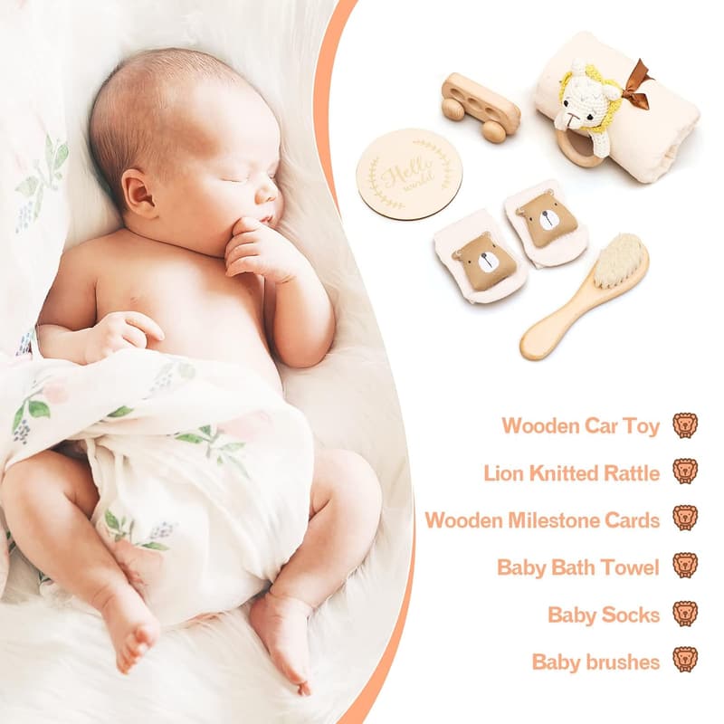 7-teiliges Babygeschenk zur Geburt – Badetücher, Rassel, Holzspielzeug, Socken, Bürste, Meilensteinkarten (Löwe)