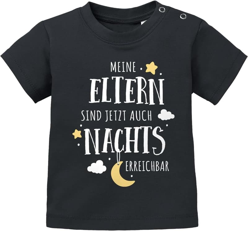 Lustiges Baby T-Shirt für Jungen und Mädchen – „Meine Eltern sind jetzt auch nachts erreichbar“