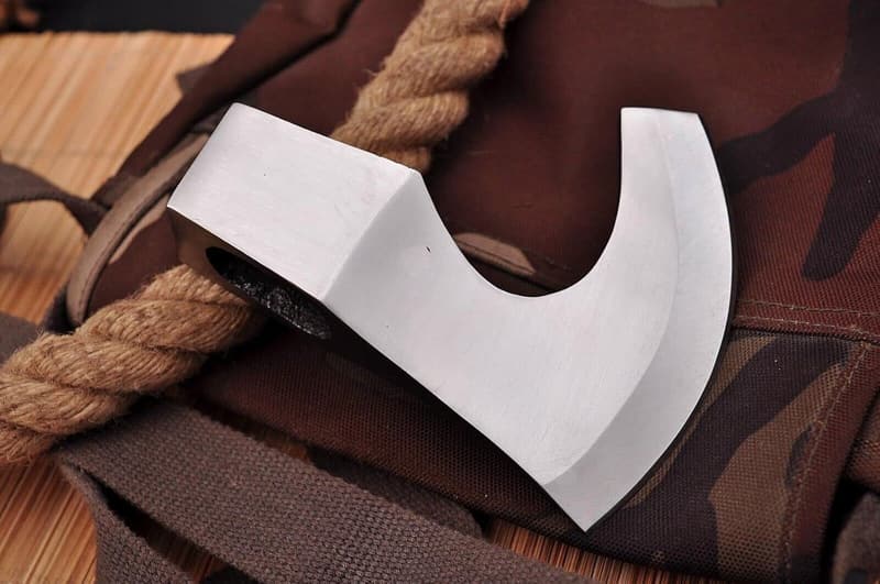 Wikinger Axt aus handverarbeitetem Hochcarbonstahl