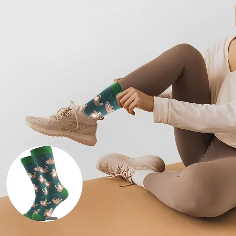 Lustige Faultier Socken für Unisex – Ideales Geschenk zu Weihnachten und Ostern