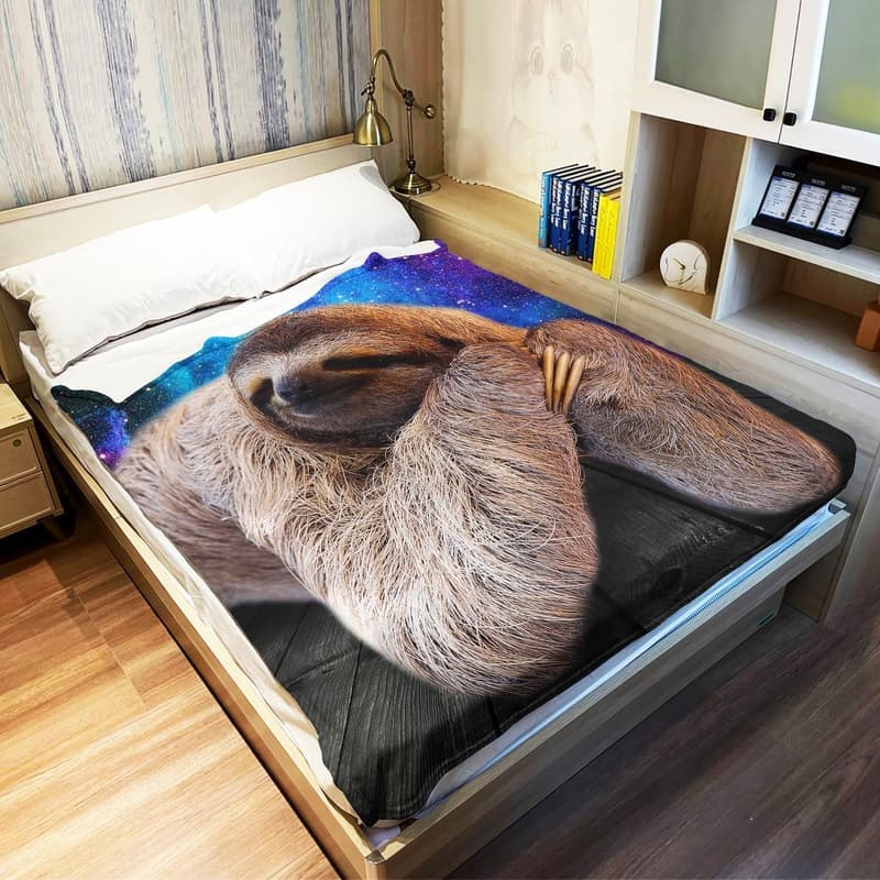 Kuscheldecke aus weichem Flanell, 75x100 cm, mit Faultier-Motiv