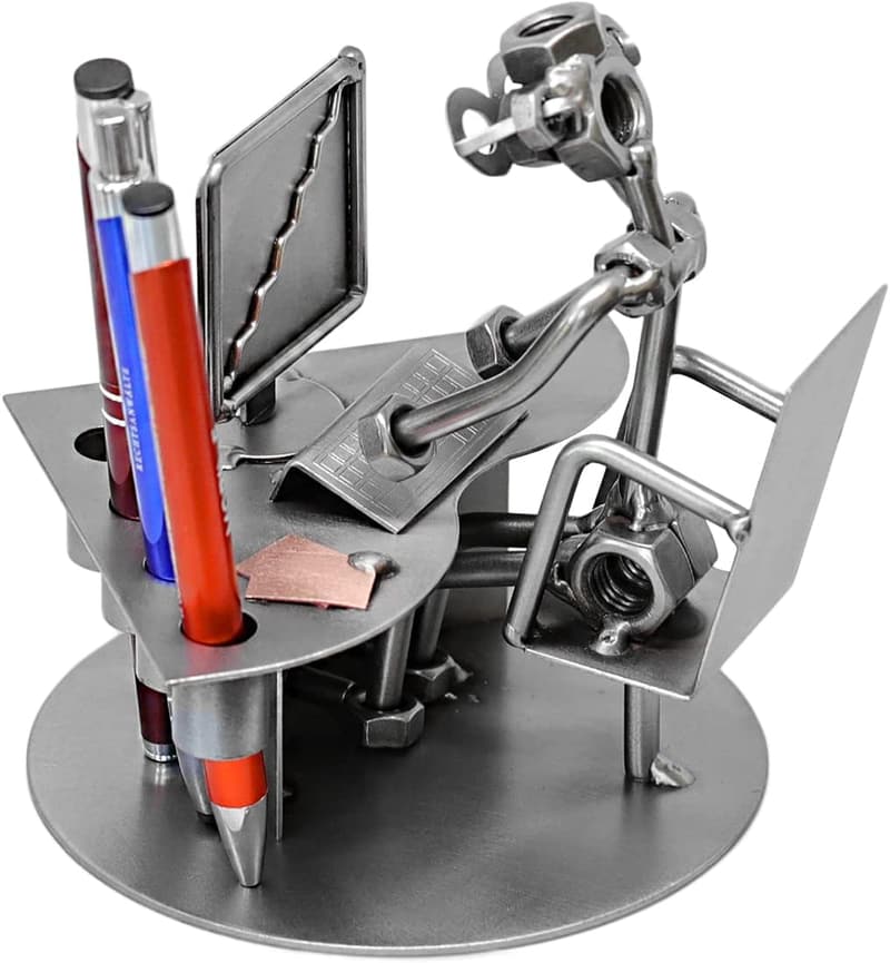 Handgefertigtes Schraubenmännchen für PC-Freaks – originelles Geschenk