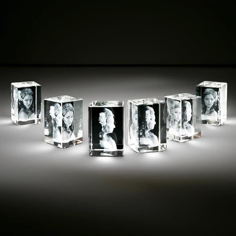 3D Glasfoto mit Gravur für 2 Personen/Tiere – Kristall S hoch (80x50x50mm)