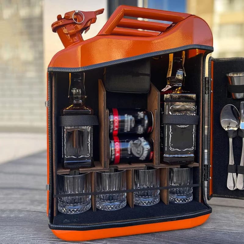 Personalisierbarer Whiskey-Barschrank für Männer, tragbar und klein