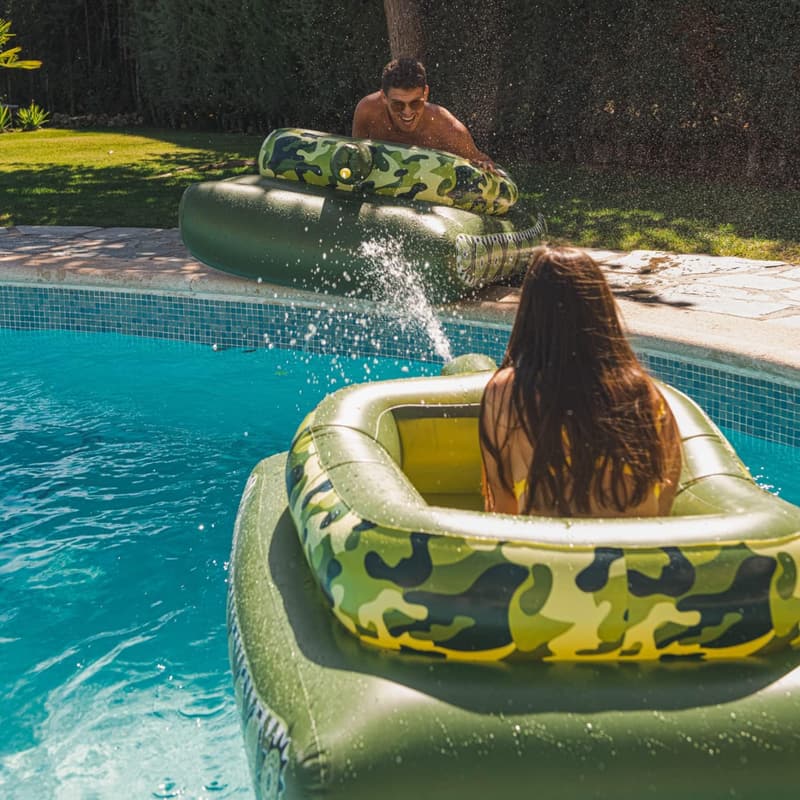 Float Joy Aufblasbare Luftmatratze mit Wasserpistole für den Pool