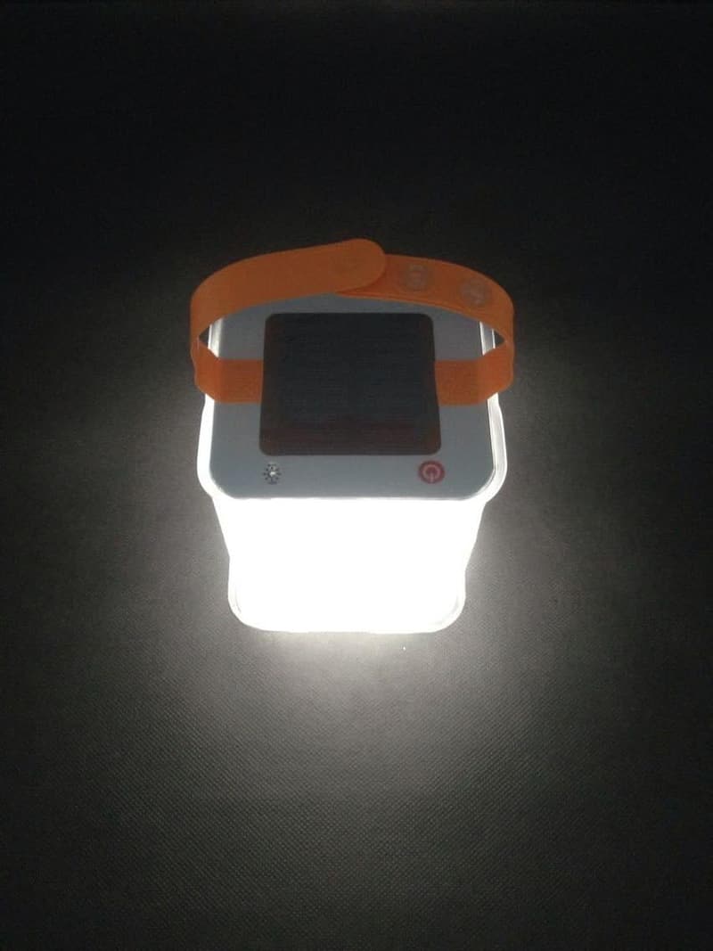 Faltbare Solar-LED-Lampe für Camping und Outdoor-Aktivitäten