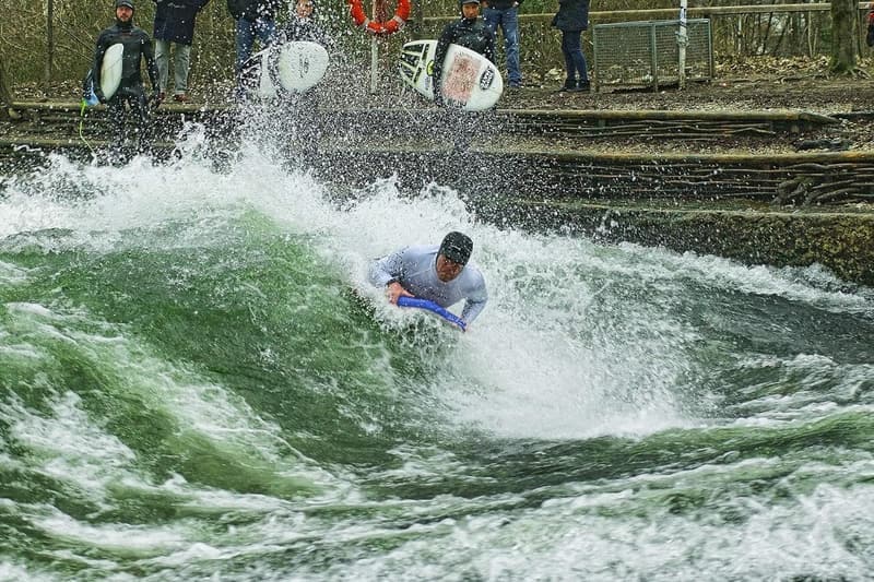 AIRMATE M 40 Bodyboard aufblasbar für Erwachsene