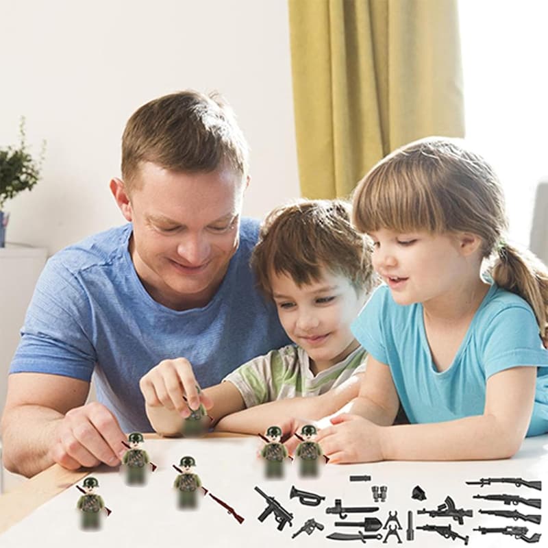 20 Soldatenfiguren mit 22 Waffen - Militärspielzeugset für Jungen ab 6 Έτη