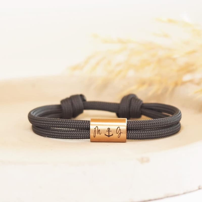 Personalisierbares Edelstahl-Armband für Paare mit Gravur