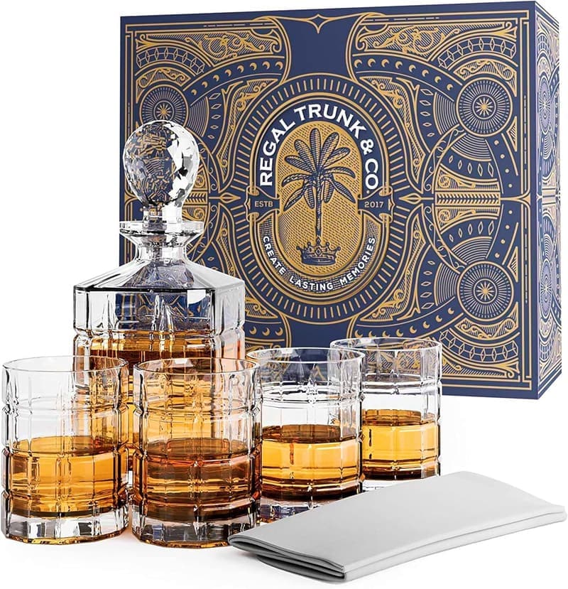 Whisky Dekanter Set aus Kristall mit 4 gravierten Tumblern