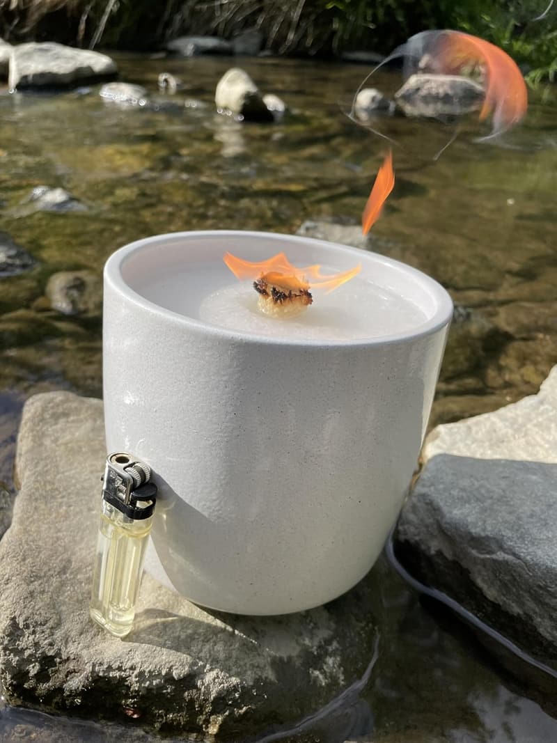 Nachhaltige Outdoor Kerze mit handgefertigtem Dochthalter, 15 cm