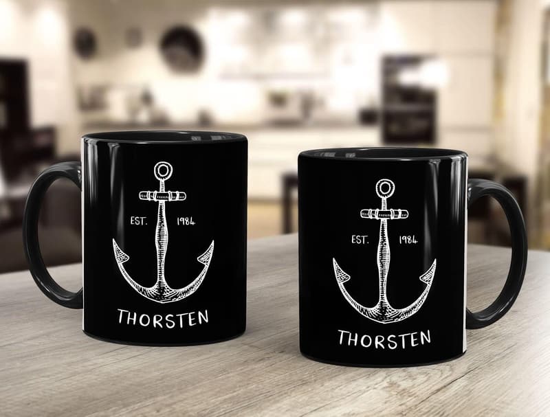 Personalisierte Kaffeetasse mit Anker für Männer – schwarz