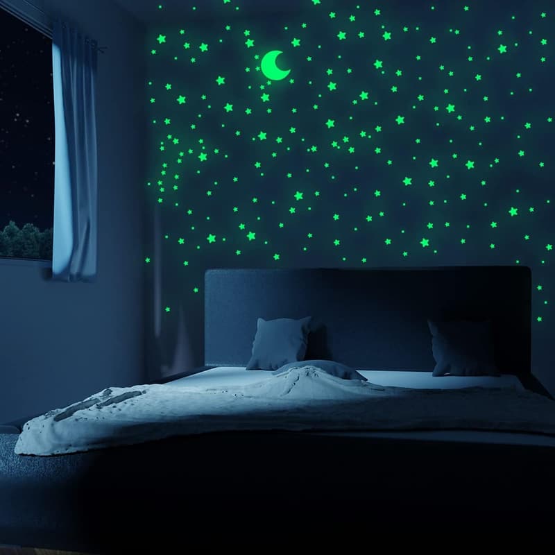 Leuchtende Wandsticker Sterne und Mond für Kinderzimmer