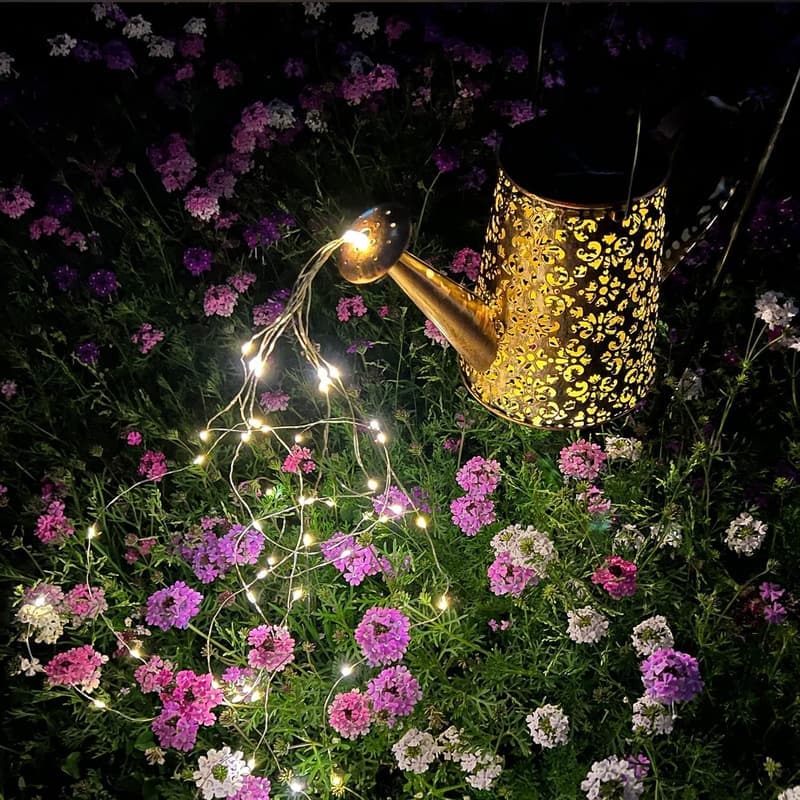 Solar-Gießkanne mit Lichterkette - LED Garten-Deko für Außenbereich