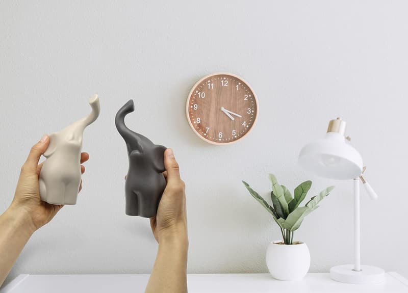 Harmonisches Elefantenpaar aus Keramik – Moderne Deko-Figur 16 cm