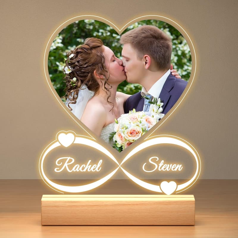 Personalisierte Bilderrahmen für Hochzeiten – Fotogeschenke mit Licht