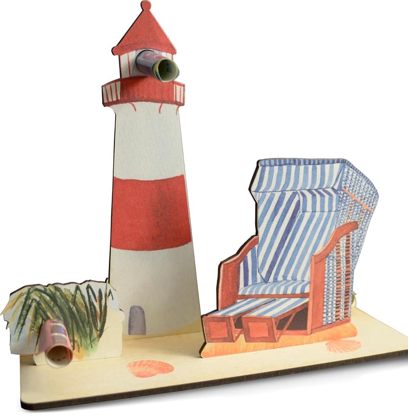 3D-Holzkarte Strandkorb mit Leuchtturm – Geburtstagskarte für Urlaub am Meer