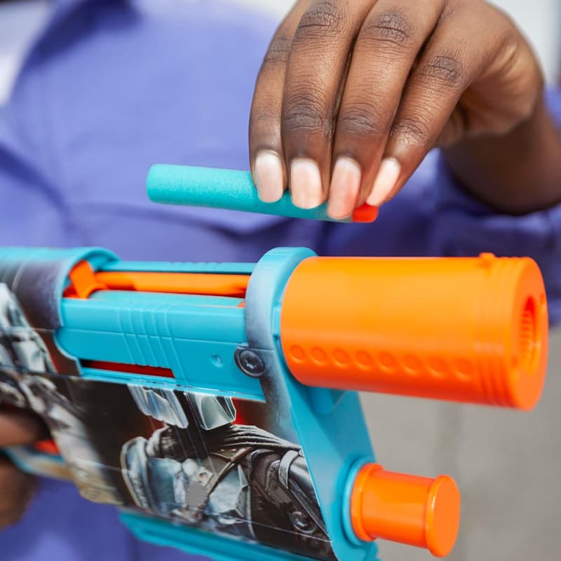 NERF Star Wars Mandalorian Dart Blaster mit 12 Elite Darts