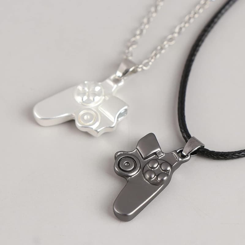 Magnetische Halskette für Paare mit Game Controller Anhänger