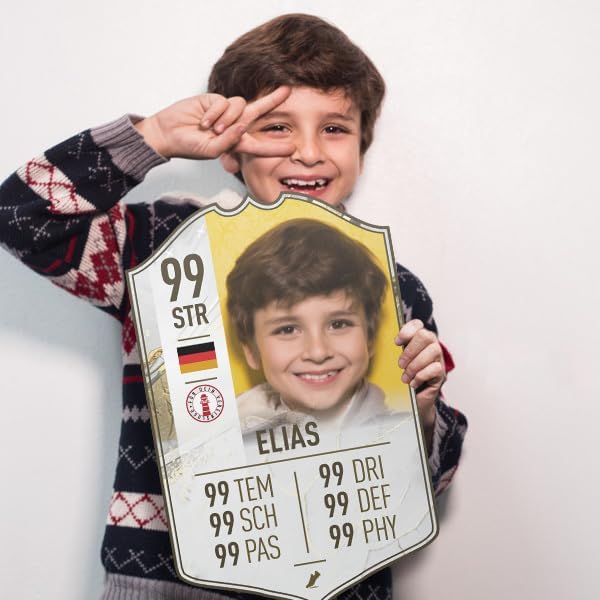 Personalisierte Fußballkarte aus Holz für Jungs zum Geburtstag