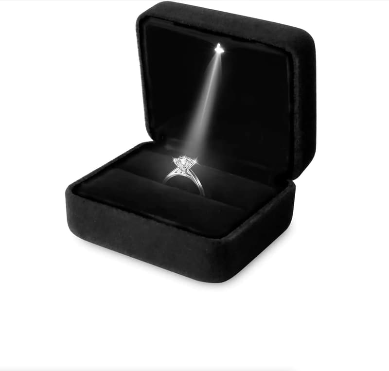 Ringbox mit LED-Beleuchtung aus Samt für Verlobung und Hochzeit (schwarz)