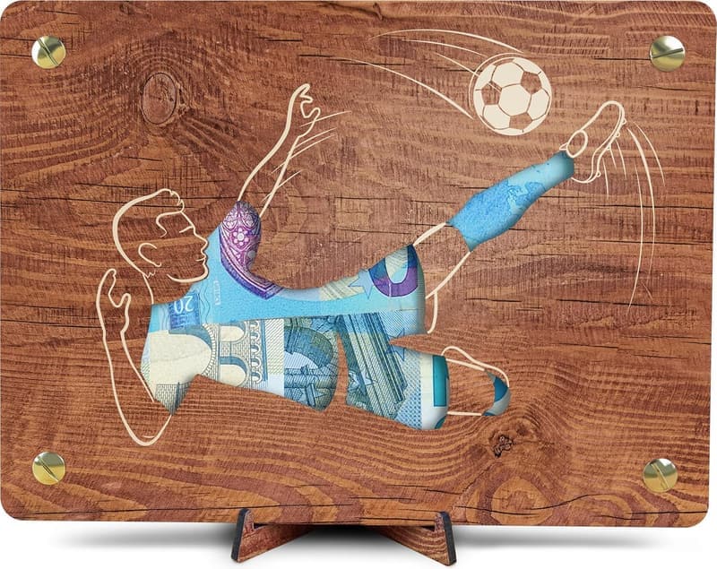 XL Geldgeschenk aus Holz für Fußballfans – ideales Fußballgeschenk für Kinder