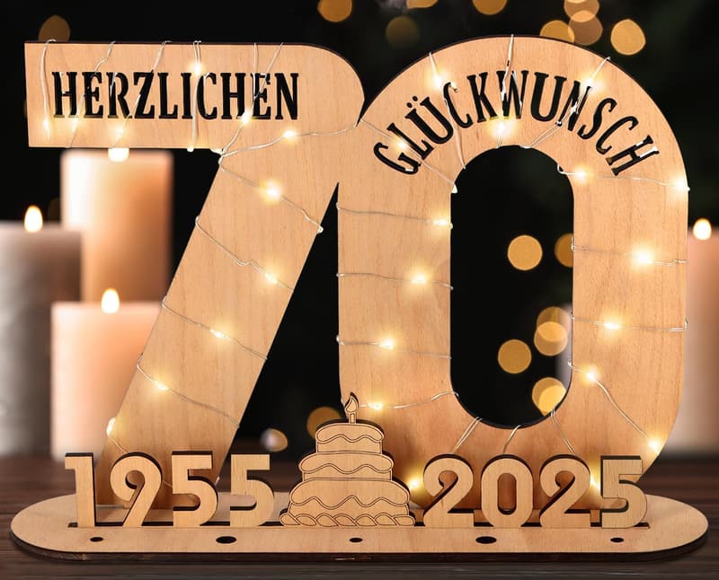 Personalisierbares Holzschild zum 70. Geburtstag für Frauen und Männer mit LED-Lichterkette