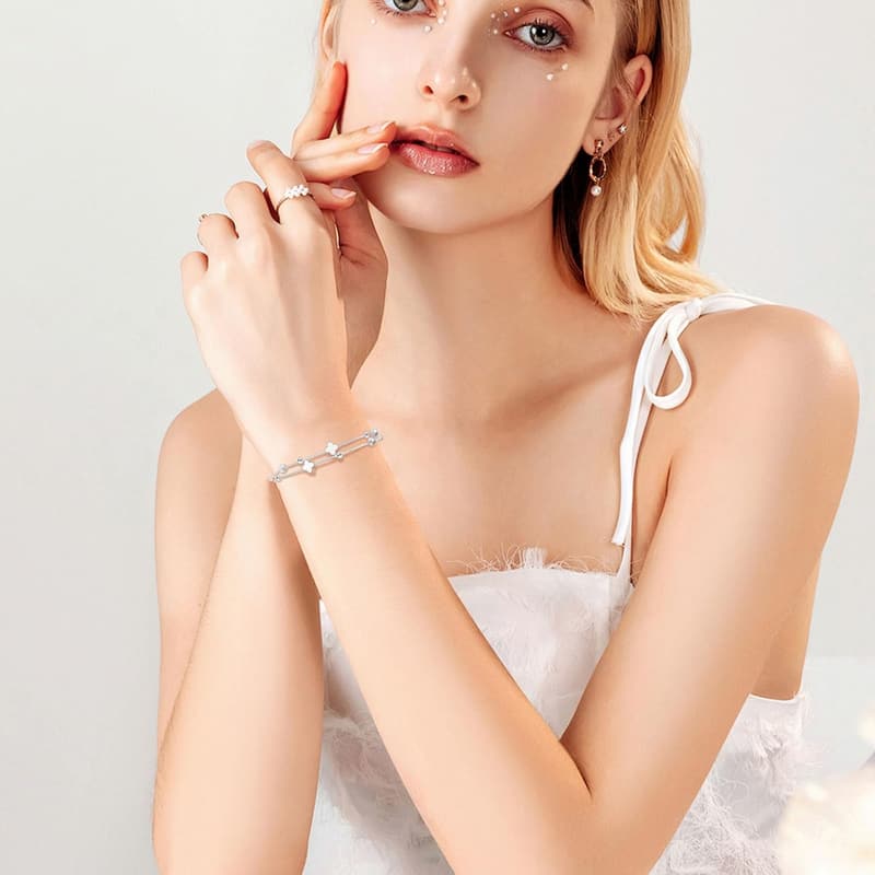 Sternen-Armband mit Kleeblatt und Glocke für Frauen und Mädchen